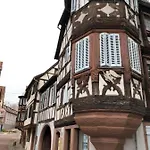Petit Nid Douillet Ensolleille Апартаменты