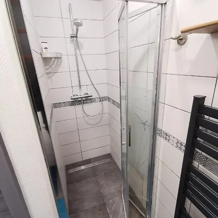 Petit Nid Douillet Ensolleille Apartment *
